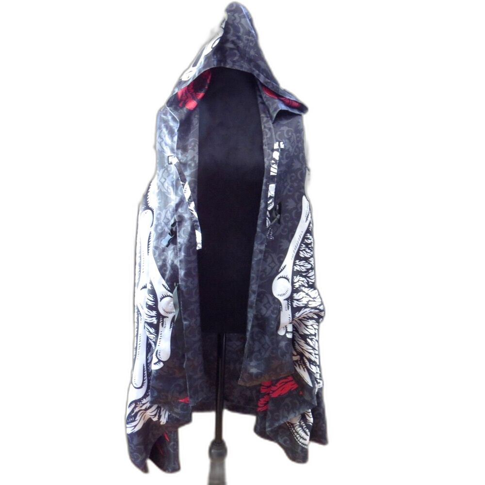 Reversible Skeleton Hooded Cloak Cape Red White Goth Festival Rave Grunge EUC - Picture 8 of 8